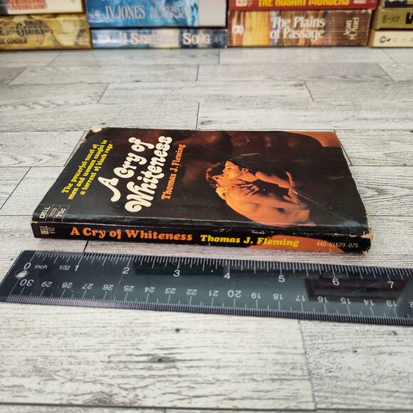 A CRY OF WHITENESS Thomas‎ J. Fleming1969 First Dell Printing Paperback - Picture 6 of 11
